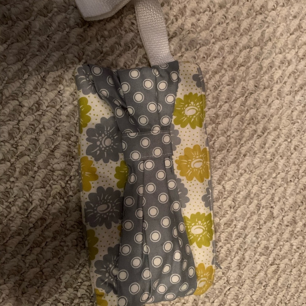Clutch or wipe holder